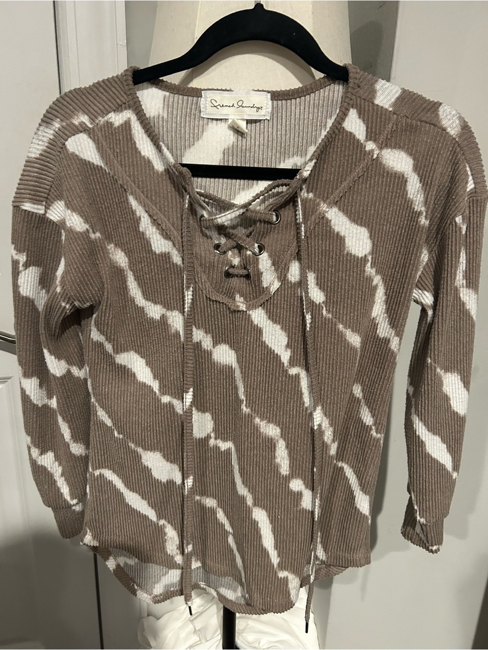French Laundry Taupe & White Lace-Up Ribbed Pullover